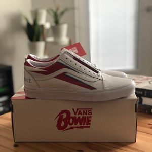Vans X David Bowie “Aladdin Sane” Old Skool